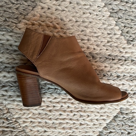 Steve Madden Sandals - Picture 3 of 7